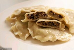 z10810528V,Pierogi-z-kapusta-i-grzybami