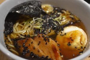 これは驚愕!キエフの一等地にあるラーメン屋「麺屋武蔵」のクオリティが高すぎる