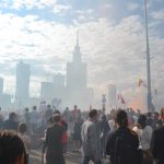 8月1日午後5時。ワルシャワは1分間時間が止まります