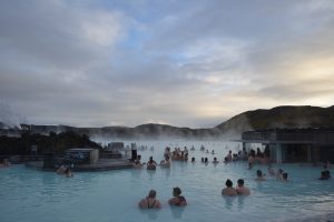 アイスランド・ブルーラグーンは一日中満喫できるよ！