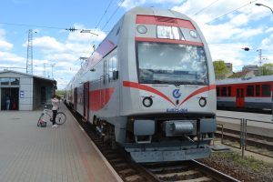 ビリニュス～カウナスの移動は鉄道とバス、どっちが便利？