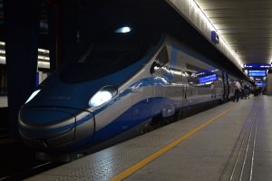 ポーランドの高速特急・ペンドリーノ（二等車）に乗ってみた