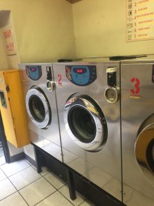 バックパッカー御用達!?フィレンツェの旧市街にある便利なコインランドリー・Laundry LoveAnderia