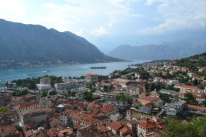 世界遺産の街・コトルの定番観光地情報とホテル立地情報まとめ