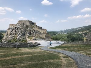 ブラチスラバ～デヴィーン城の移動方法と、2時間で回れるお城歩き