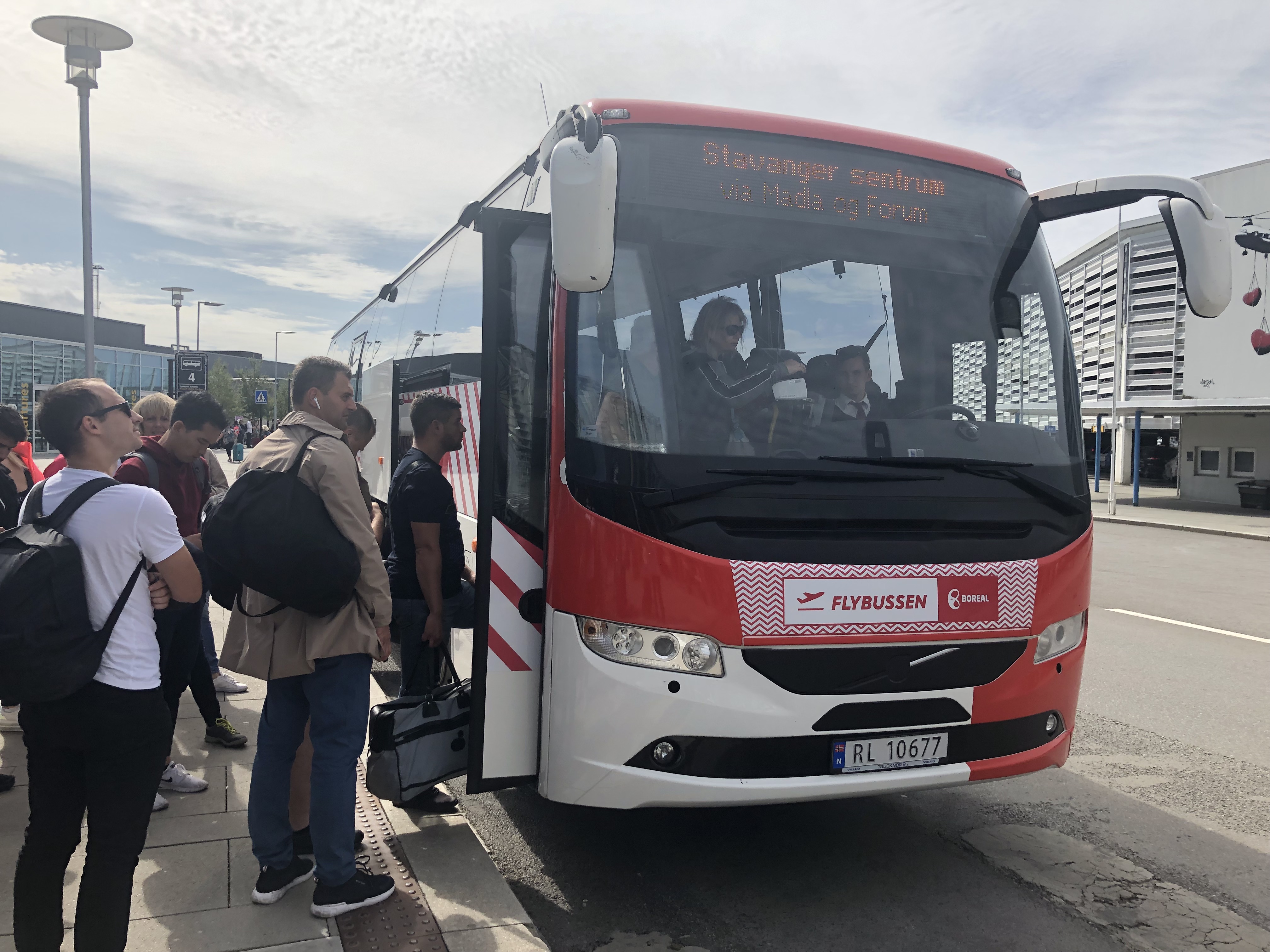 スタヴァンゲル・ソラ空港～市内の移動方法と、スタヴァンゲル市内でバスを利用する際のチケット情報