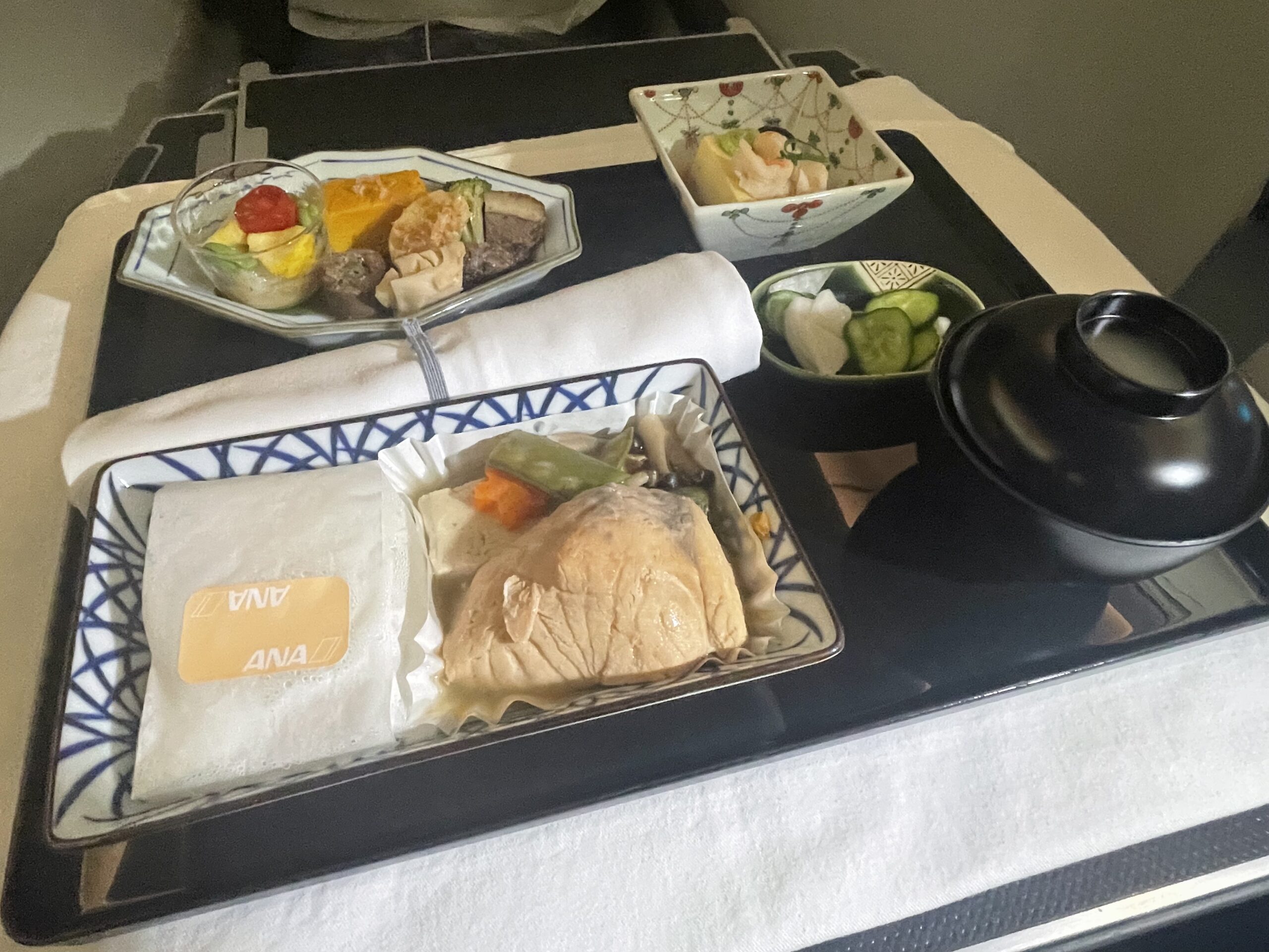 ANA NH179 メキシコシティ→成田 ビジネスクラス搭乗記｜王様シートと早朝便のリアルをレビュー