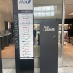 成田空港ANAラウンジ第5サテライト徹底レビュー｜14時台が狙い目！混雑時間と快適な座席を解説