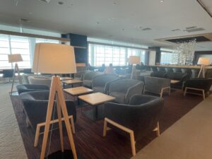 新千歳空港ロイヤルラウンジレビュー｜エバー航空115便ビジネスクラス搭乗前に利用