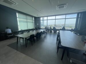 関西空港の国内線ラウンジKANSAIをレビュー｜ANA・JAL共用ラウンジの場所・利用条件・ドリンク